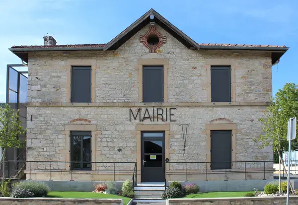 Monte Escalier 01 Monte escalier Lescheroux