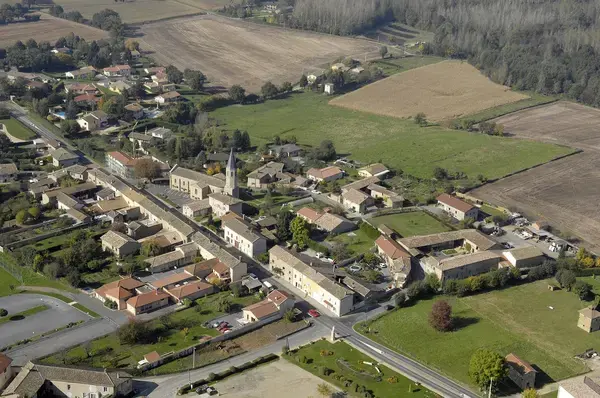 Monte Escalier 01 Monte escalier Montceaux