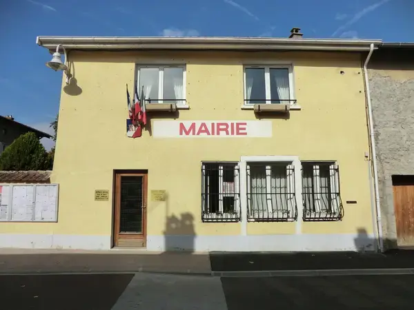 Monte Escalier 01 Monte escalier Niévroz