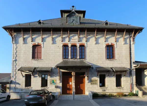 Monte Escalier 01 Monte escalier Outriaz